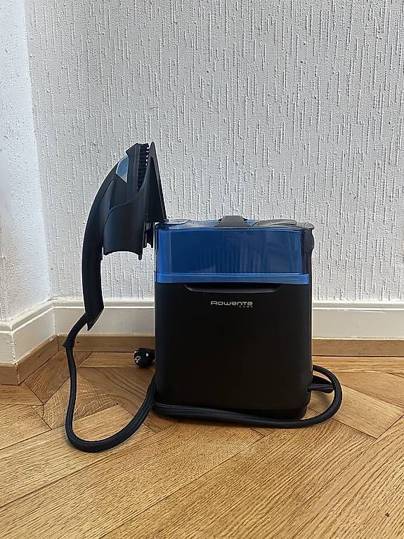 Rowenta Bügeleisen: Fer à repasser / Centrale vapeur Rowenta Cube – Gebraucht aus Lausanne von rit_7dlq