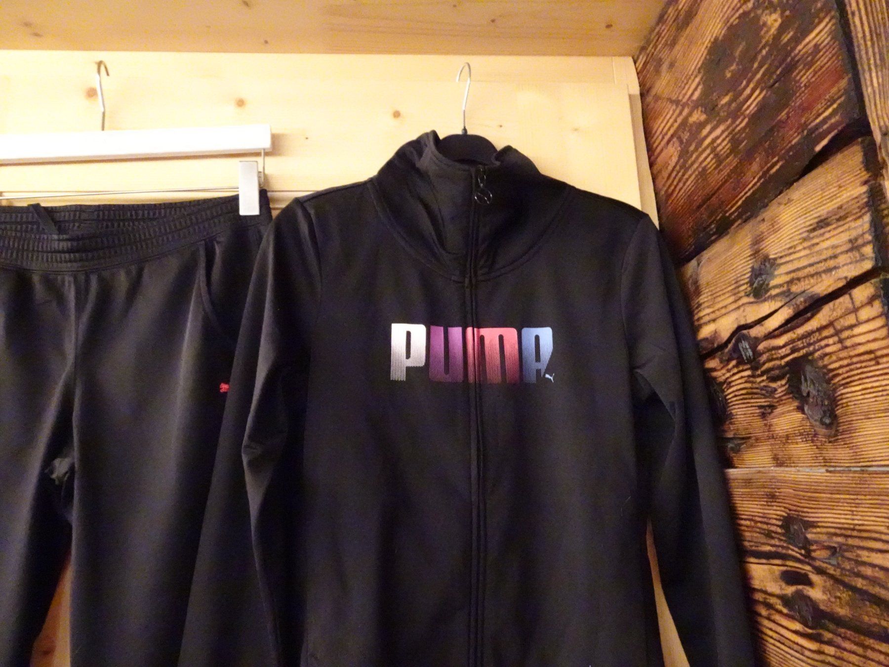 Puma Completi & Tailleur: Schwarzer Puma Trainer Gr. S - 260379 – Usato da Küssnacht am Rigi venduto da Good4Deckeli 1