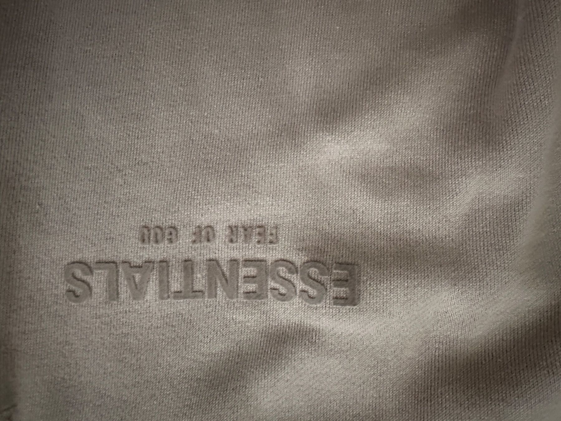 Pantaloni: fear of god essentials sweatpants – Usato da Toffen venduto da manimatter 3