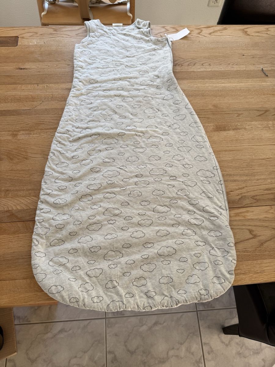 Sacchi a pelo: Schlafsack grau mit Wolken Grösse 110 – Usato da Sirnach venduto da sbe_pf8v