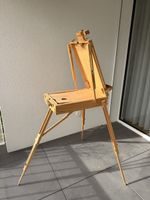 Kofferstaffelei aus Holz mit Zubehör guter Zustand