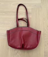 Rote Handtasche