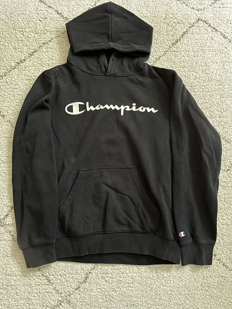 Champion Pullover & Sweatshirts: Champions Pullover – Gebraucht aus Baden von Car_lio09