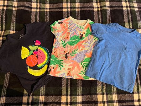 3 Kinder-T-Shirts, Größe 104, guter Zustand