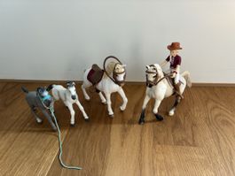 SCHLEICH Pferdefamilie mit Reiterin und Zubehör