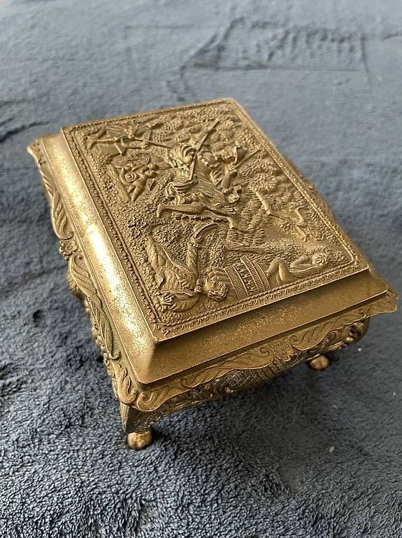 Coffrets à bijoux: Schmuckschatulle – D'occasion à Steckborn par scheese123