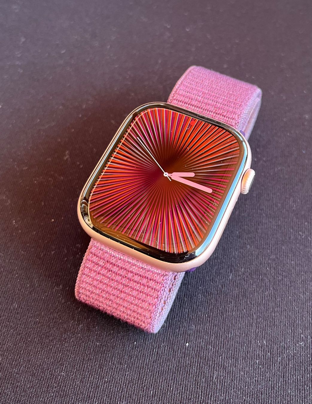 Apple Smartwatch: Apple Watch Series 10, GPS + Cellular, 46mm, Rosa – Usato da Oberegg venduto da pbiederm