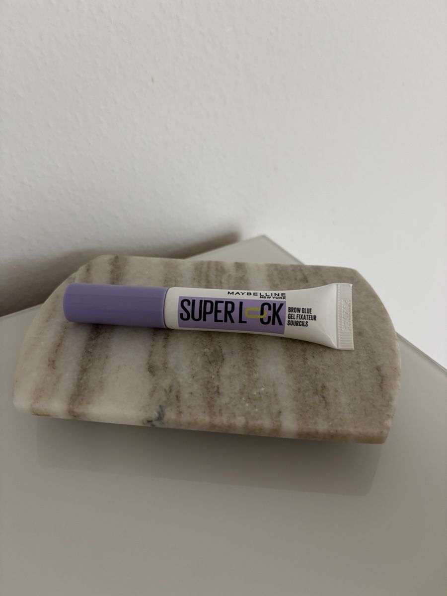 Maybelline Make-up: Maybelline Super Sleek Brow Glue – Nuovo (secondo la descrizione) da Winterthur venduto da leimaj