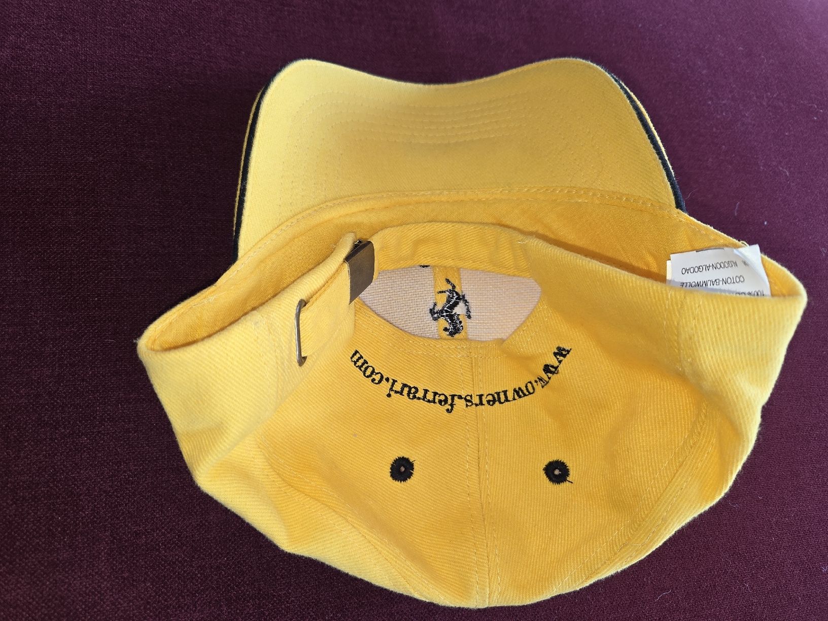 Copricapi, berretti & cappellini: Ferrari Owners Club Hat – Nuovo (secondo la descrizione) da Zürich venduto da Comixbazaar 1