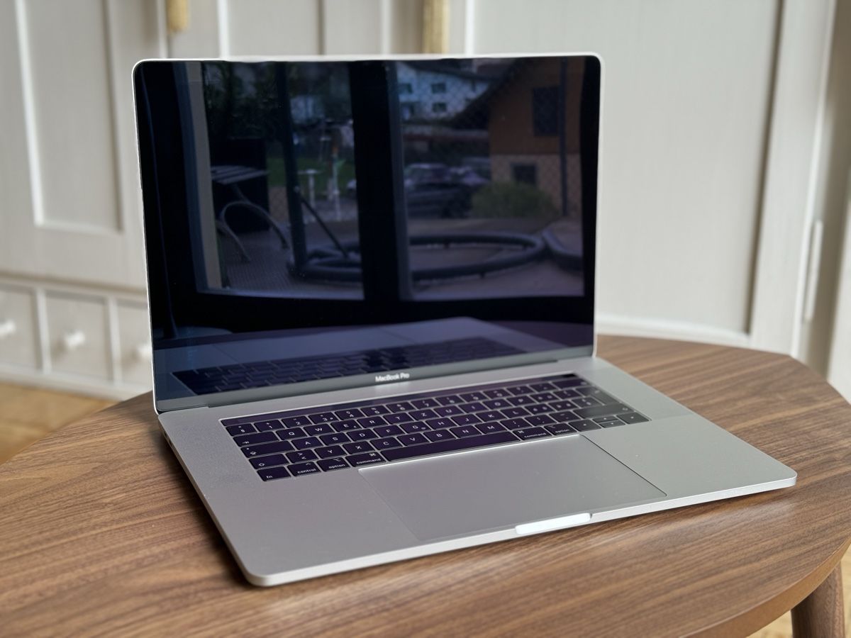 Apple Notebook: MacBook Pro 2019 – Usato da Wald ZH venduto da Carloiten