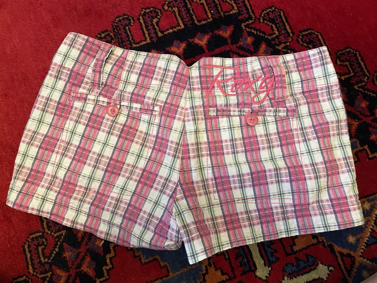 Roxy Hosen: Karierte Y2K Bootyshorts von Roxy – Gebraucht aus Zürich von pau_kbr6 2