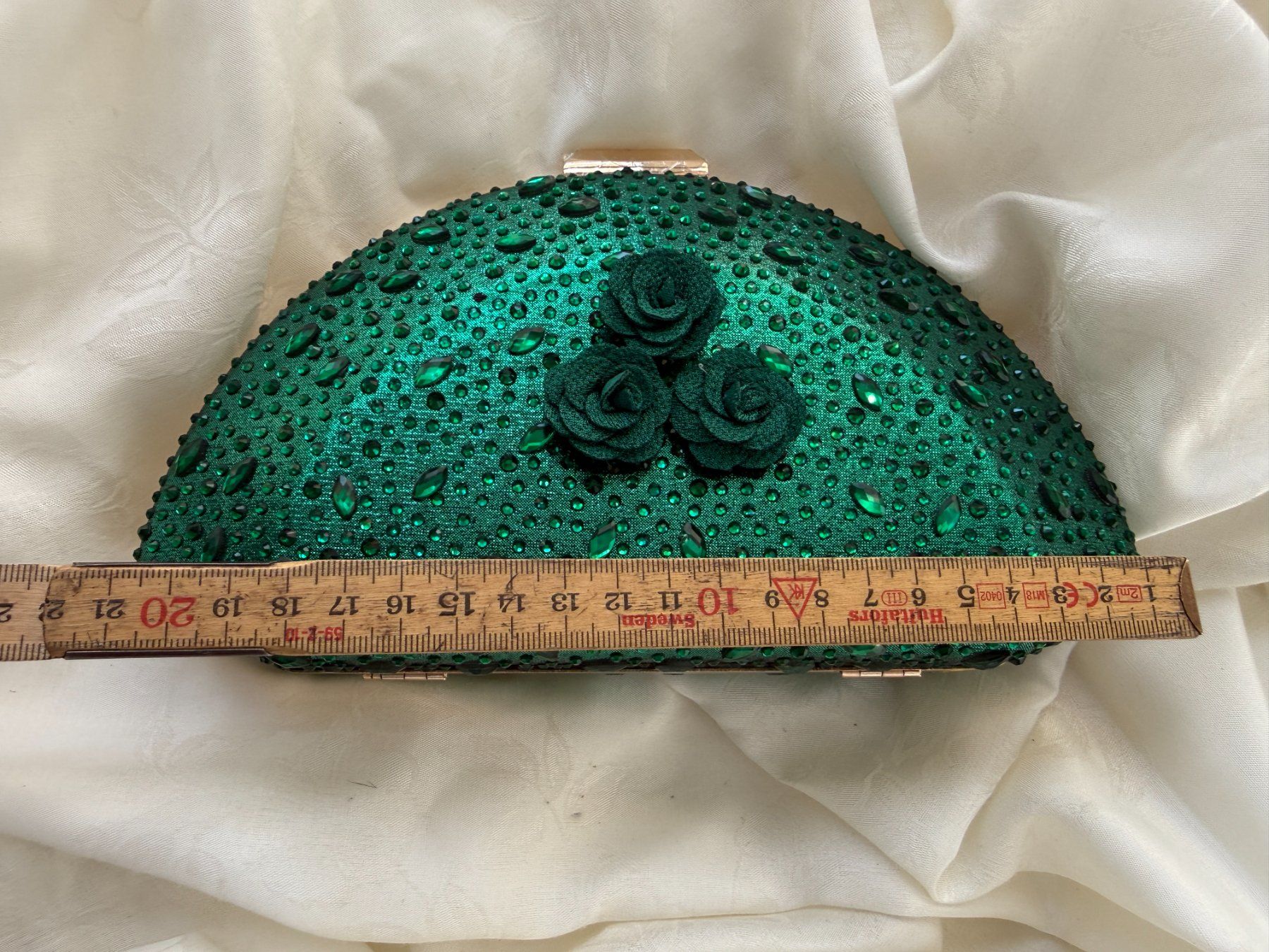 Borse da donna: Wunderschöne Abendtasche mit Kettenriemen - NEU – Nuovo e nell'imballaggio originale da Vacallo venduto da cri_229f 3