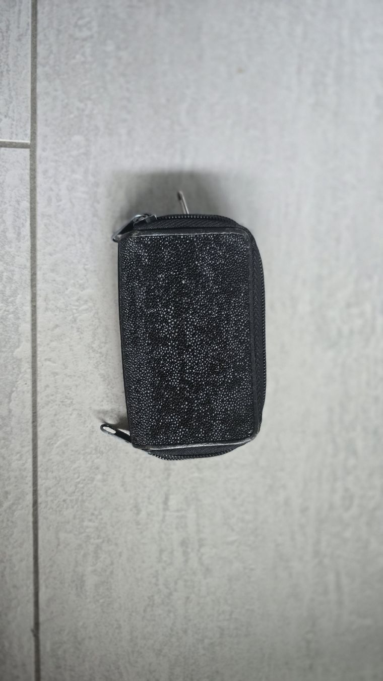 Sonstige Kleidung & Accessoires: Echtes Rochenleder‑Schlüssel‑Etui – edel & robust – Gebraucht aus Untersiggenthal von JayRoguehand 1