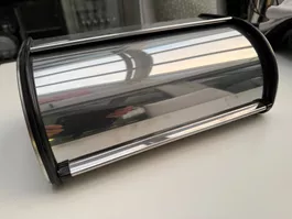 Chrom Brotkasten, 33cm breit, Schwenktüre, kaum gebraucht