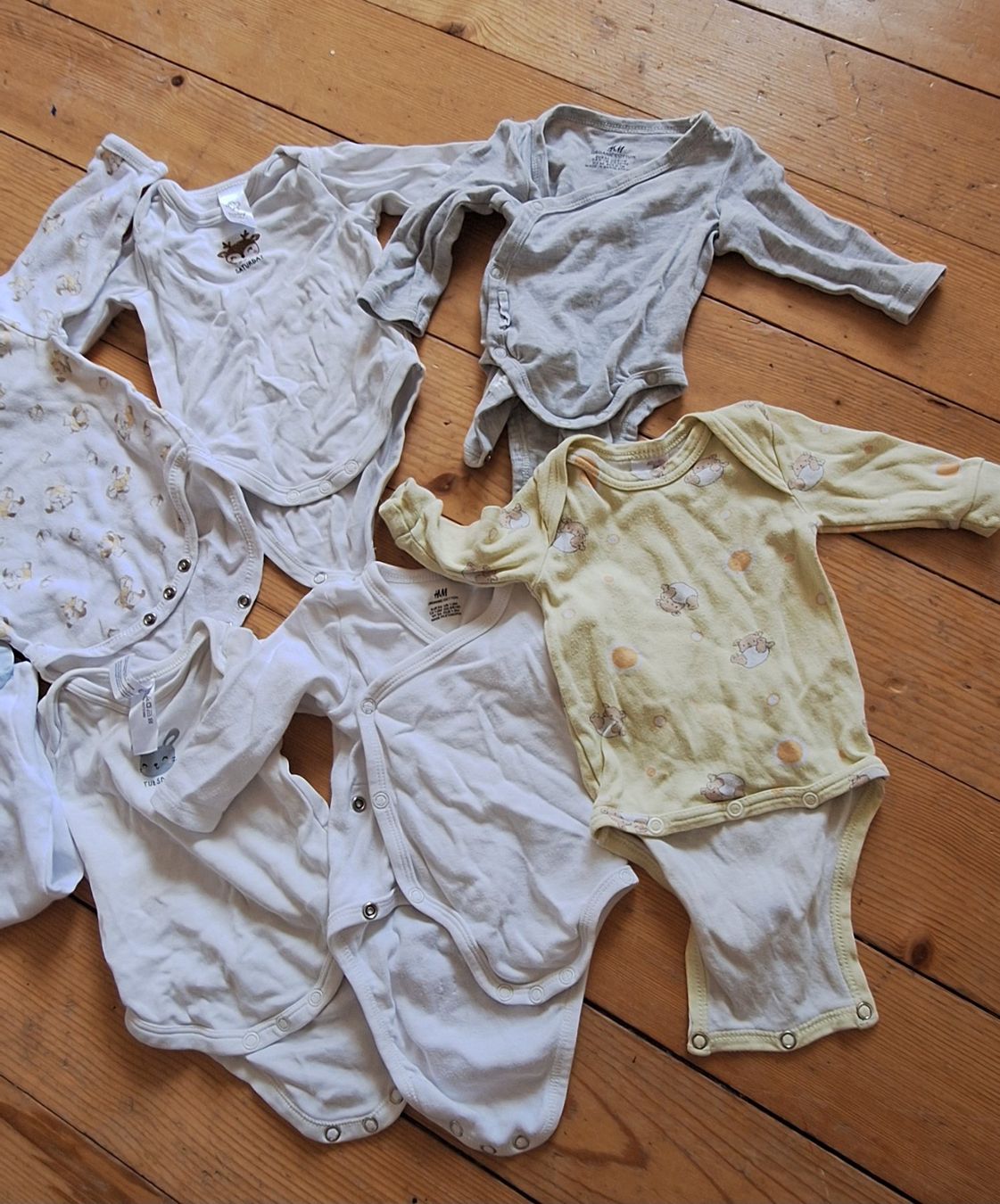 Ensembles coordonnés: Diverse Langarm Bodies Gr. 50/56 – D'occasion à Bern par _finnjagfe_