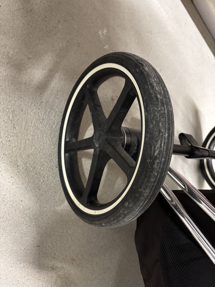 Cybex Carrozzine: Cybex Priam Kinderwagen schwarz – Usato da Niederrohrdorf venduto da yumos 5
