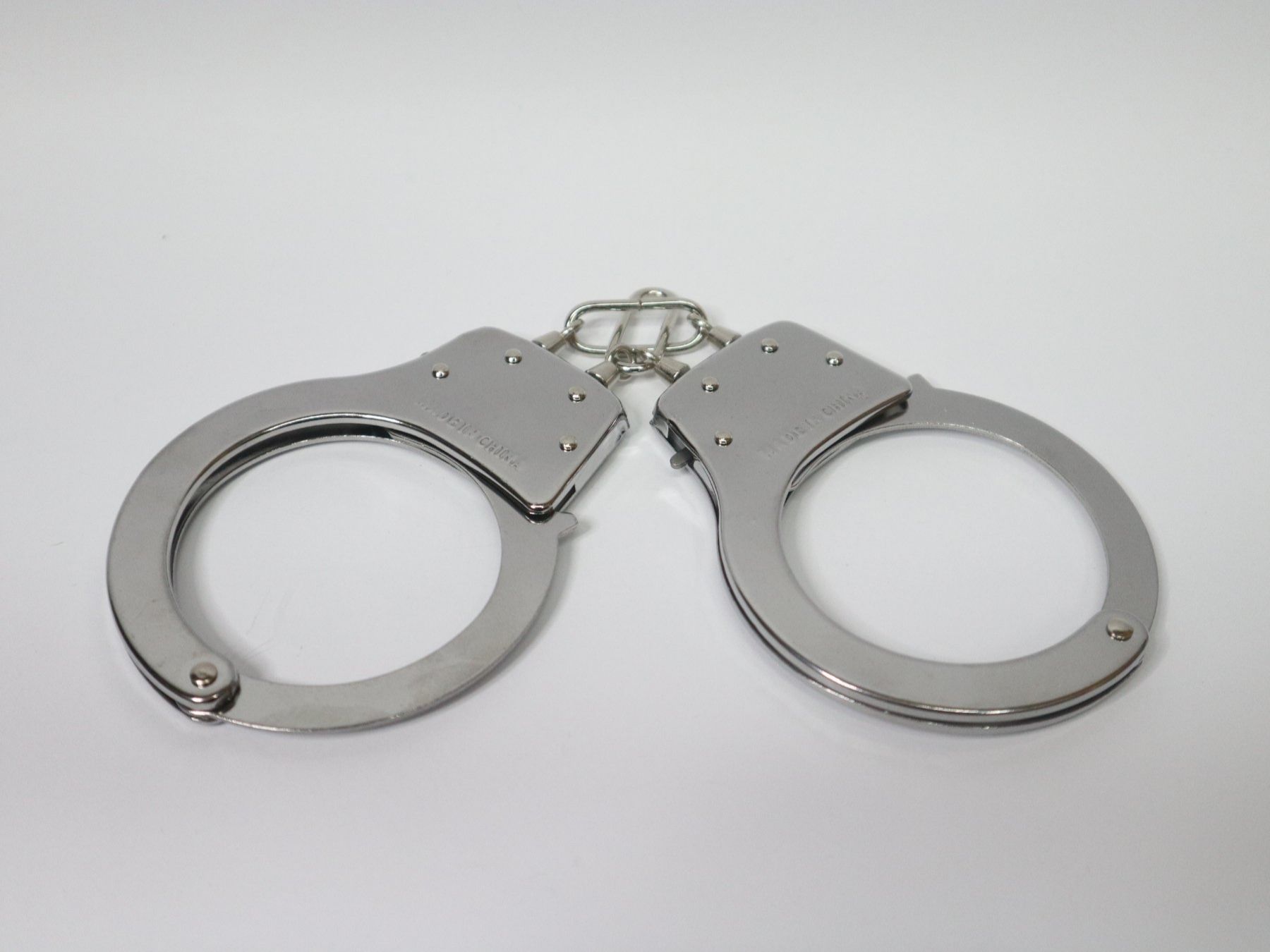 Autres événements d'entreprise et fêtes: Handcuffs Metall Handschellen Neu mit Schlüssel – Neuf (Voir description) à Eschenbach SG par Astalavista 1
