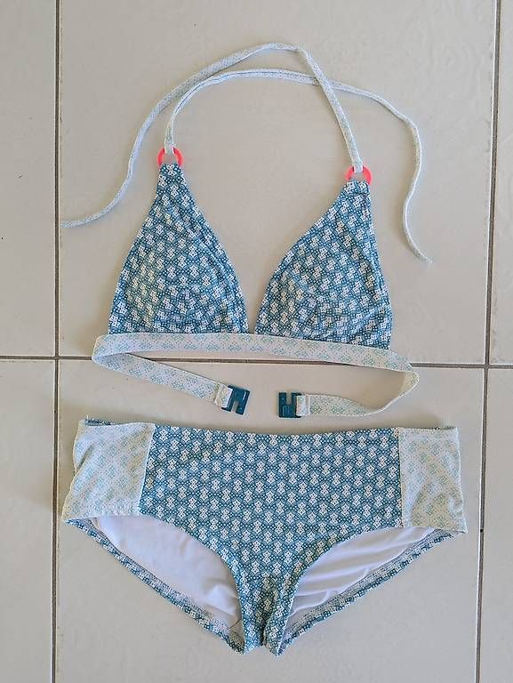 Esprit Costumi da bagno & Bikini: Bikini von Esprit – Usato da Herzogenbuchsee venduto da Obivius