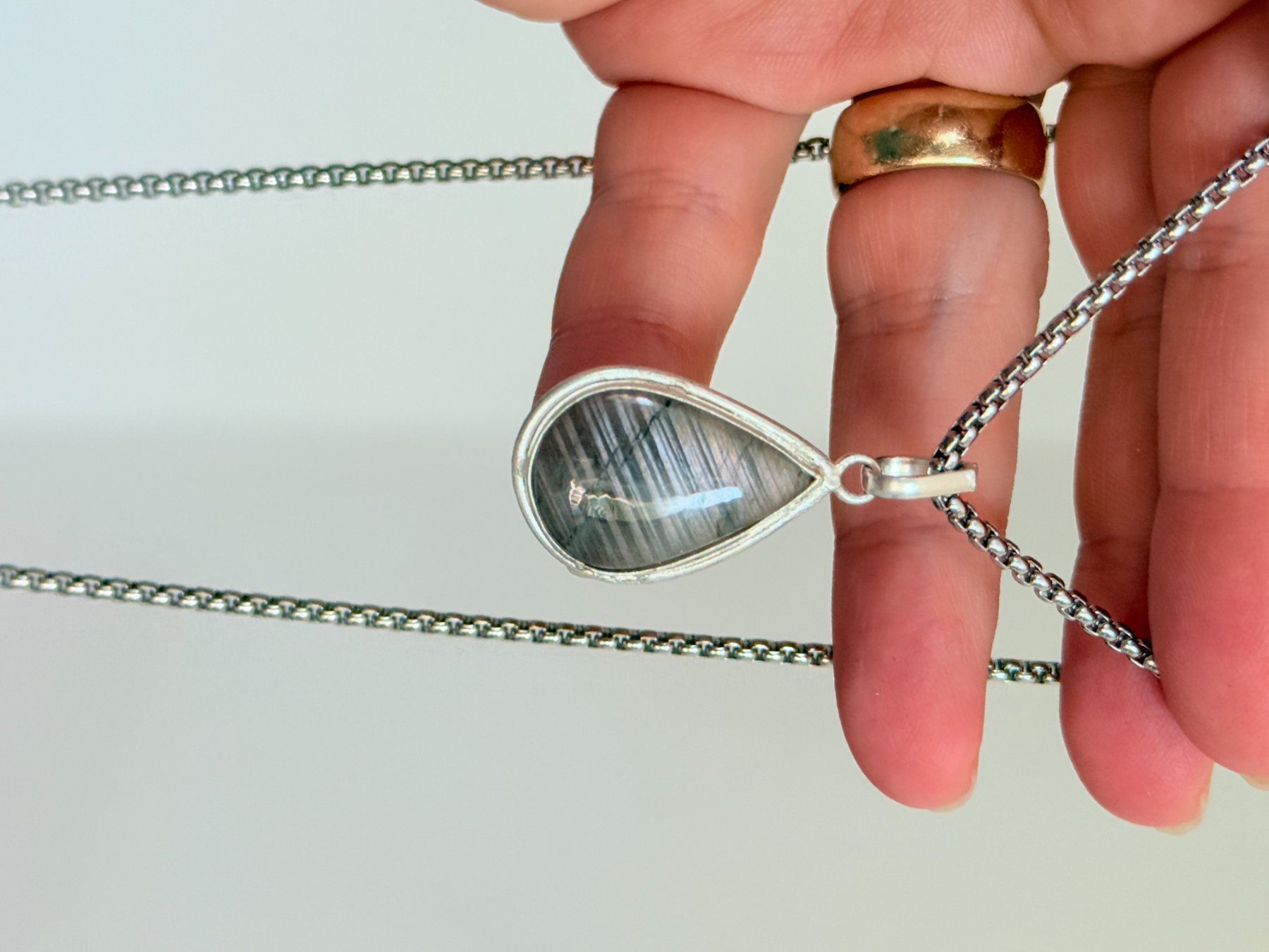 Colliers: Labradorite necklace – Neuf avec emballage d'origine à Genève par AGBERG 3