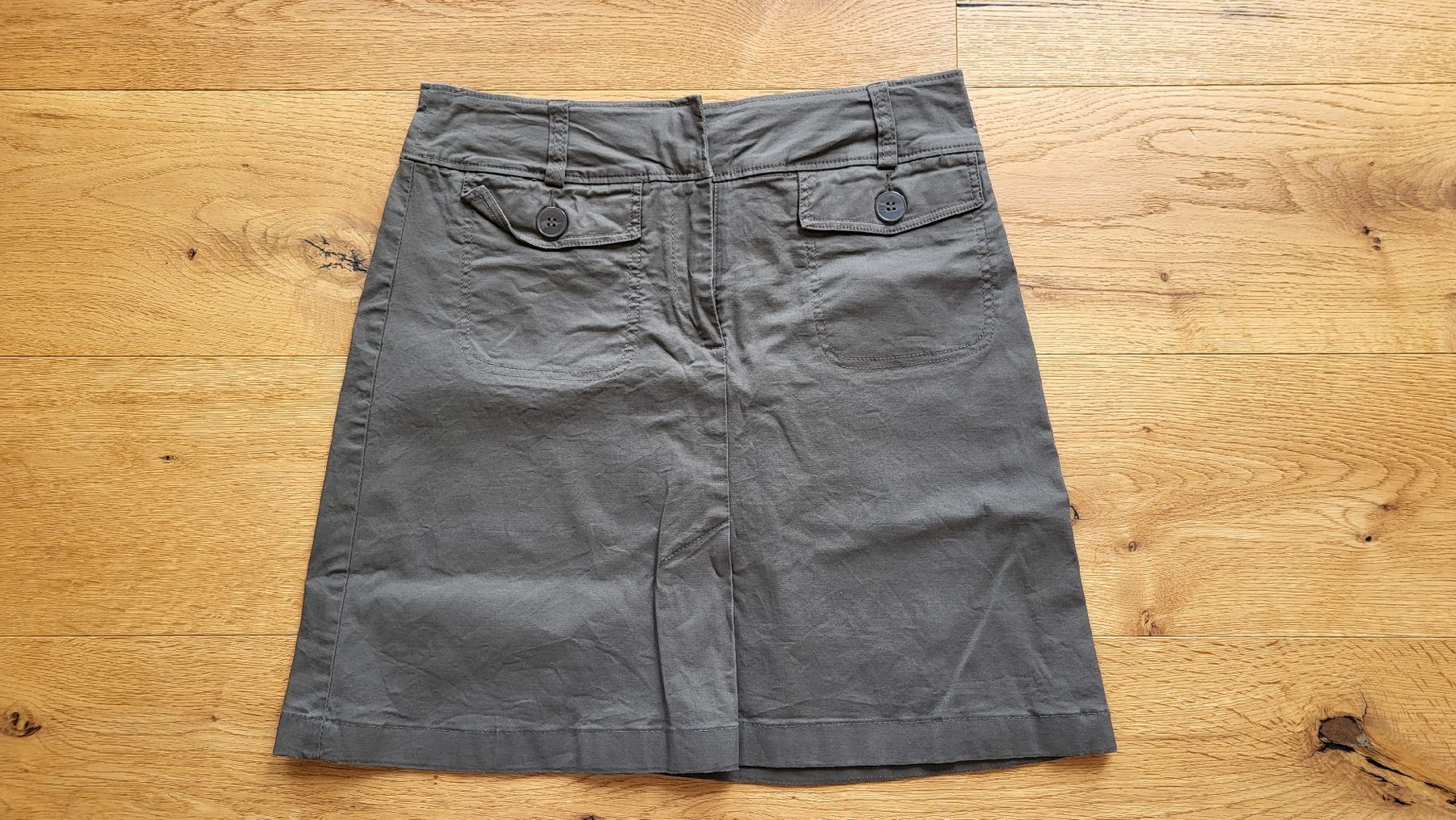 H&M Gonne: Jupe in Olive Grösse 38 – Usato da Oekingen venduto da FlamingoDoktor