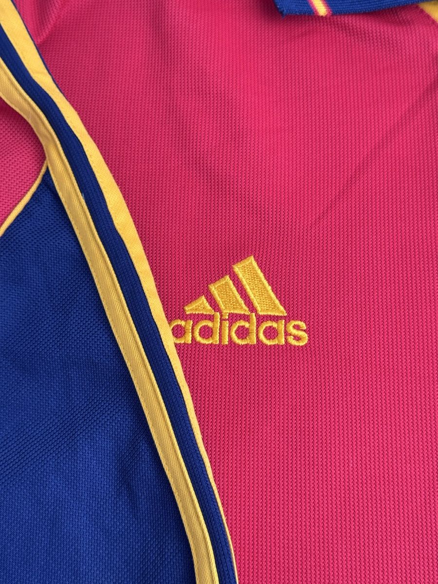 Adidas Canottiere & Pantaloni: Spain 00/02 home shirt  – Nuovo (secondo la descrizione) da Baden venduto da Timelessthreads 4