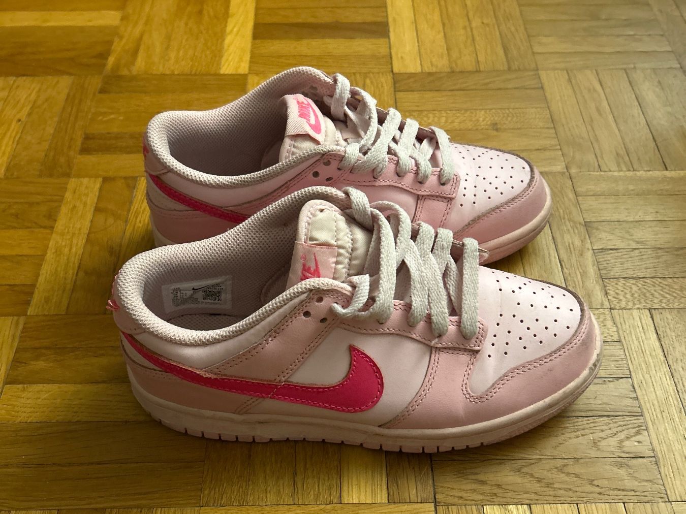 Nike Scarpe per ragazze: Baskets Nike Dunk Low rose t. 36,5 – Usato da Versoix venduto da ale_v9y6