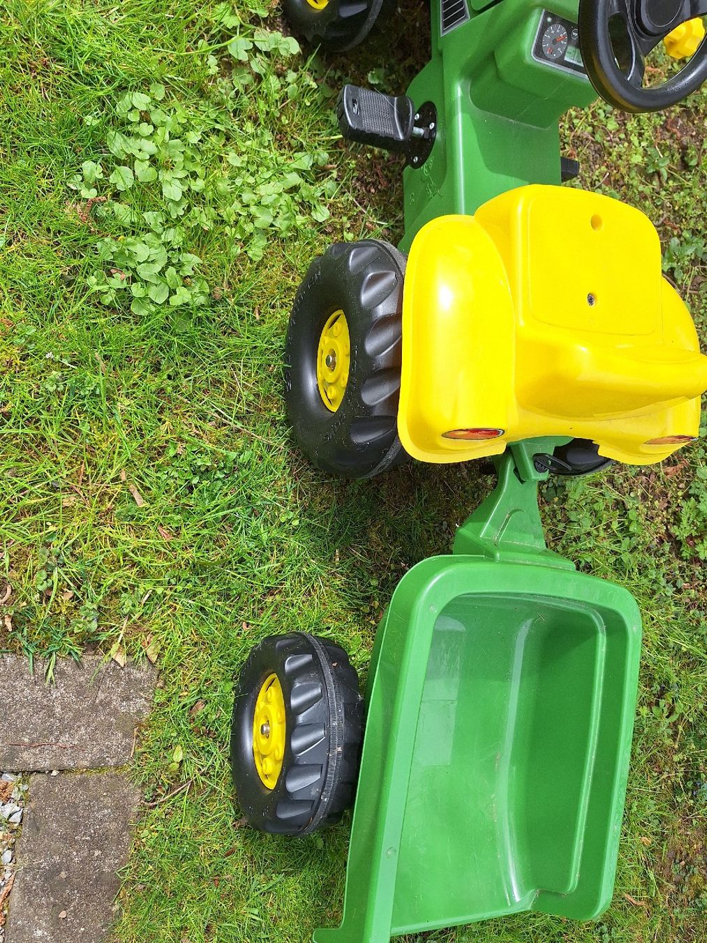John Deere Fahrzeuge für Kinder: Trettraktor mit Anhänger – Gebraucht aus Dällikon von  5
