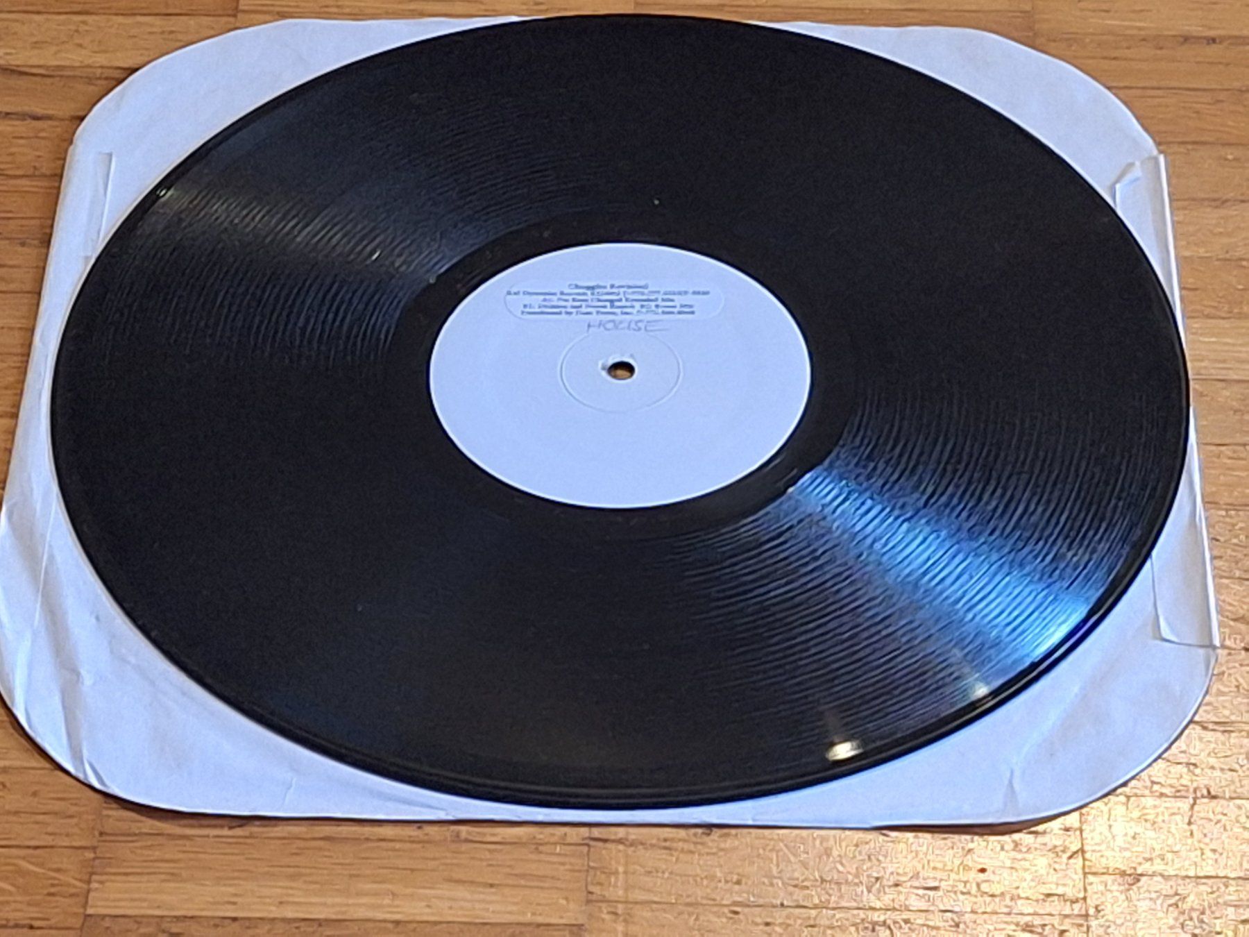 Dischi in vinile: Chuggles, Chuggles Revisited - 12" Maxi USA 2000 – Nuovo (secondo la descrizione) da Oberentfelden venduto da Musicud 2