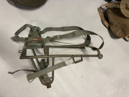 BB65. Abschussrampe / Traggestell Schweizer Armee