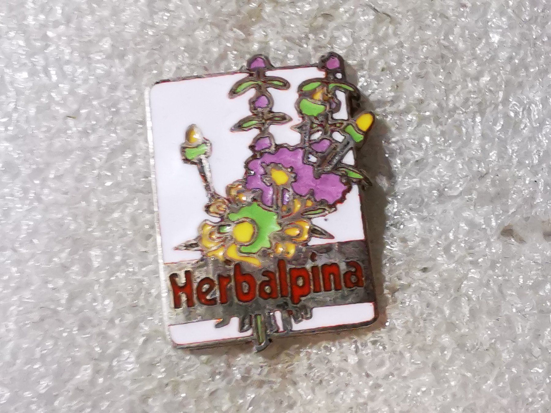 Plaketten & Abzeichen: Ansteckpin 94: Herbalpina – Gebraucht aus Oppligen von Pin-Fall-Shop