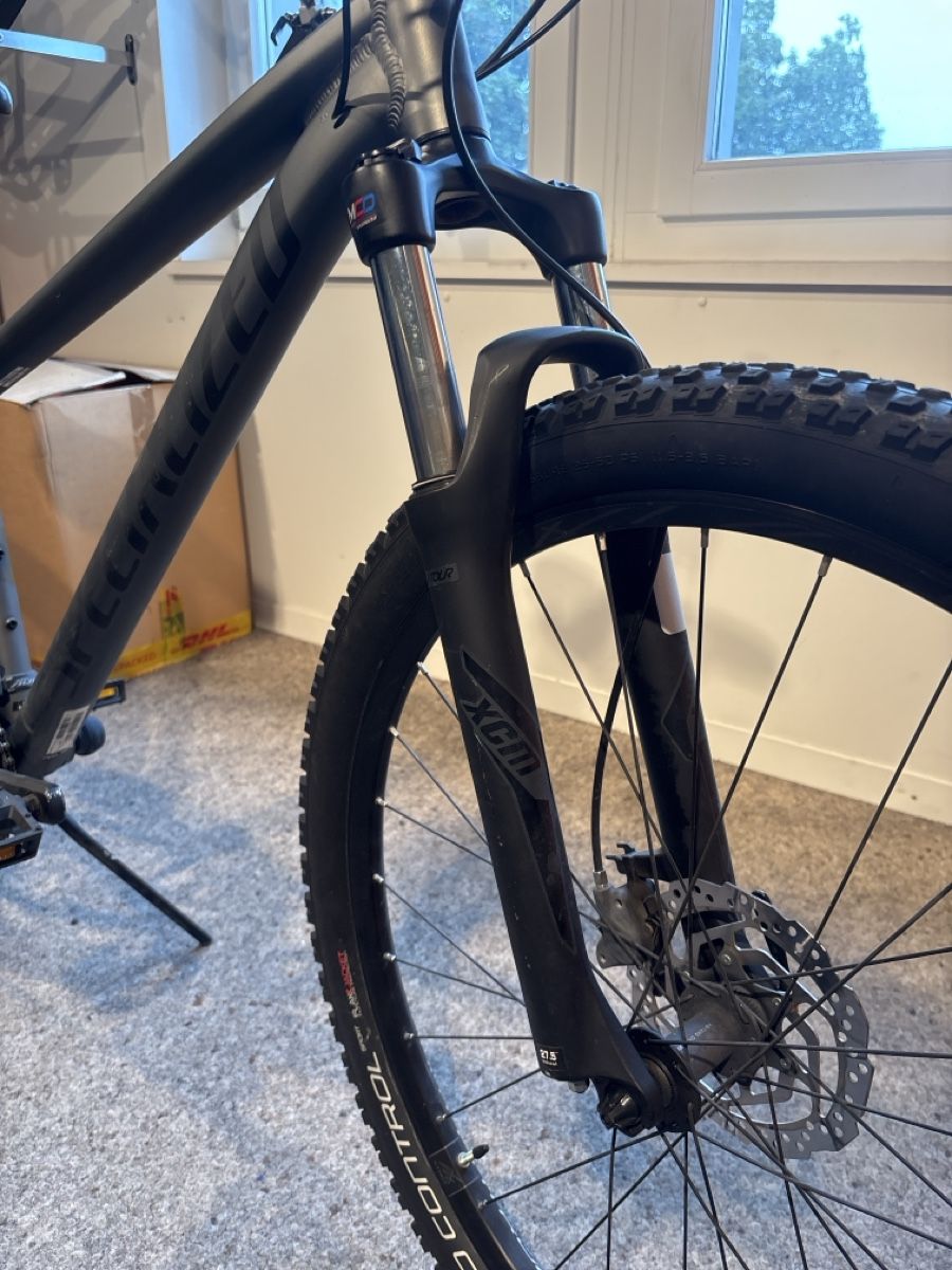 Specialized Biciclette: Kinder MTB von Specialized occa. – Usato da Konolfingen venduto da luc_sx58 2
