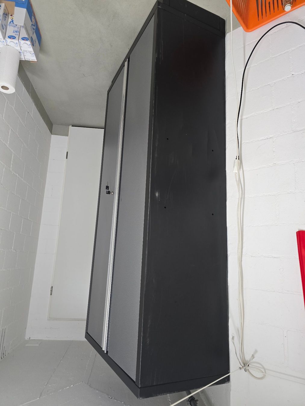 Armadi: Metalschrank – Usato da Langenthal venduto da Jenny657 1