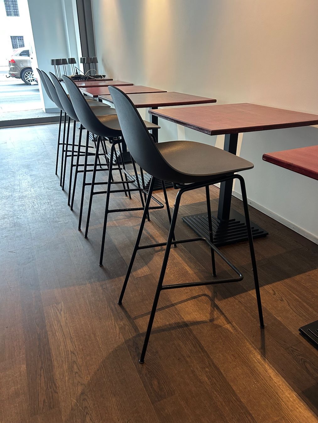 Sonstiges für Firmenanlässe & Parties: Restaurant Inventar – Gebraucht aus Stans von Benzen 5