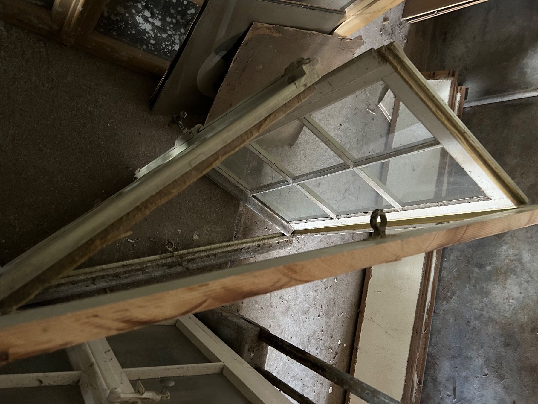Finestre: Altes Fenster – Usato da Gwatt (Thun) venduto da ate_6ng8 5