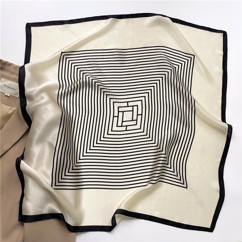 Foulard & Sciarpe: New 68cm Seidentuch, Geometric Pattern White Black 100% Silk – Nuovo e nell'imballaggio originale da Baar venduto da virginiablossoms 1
