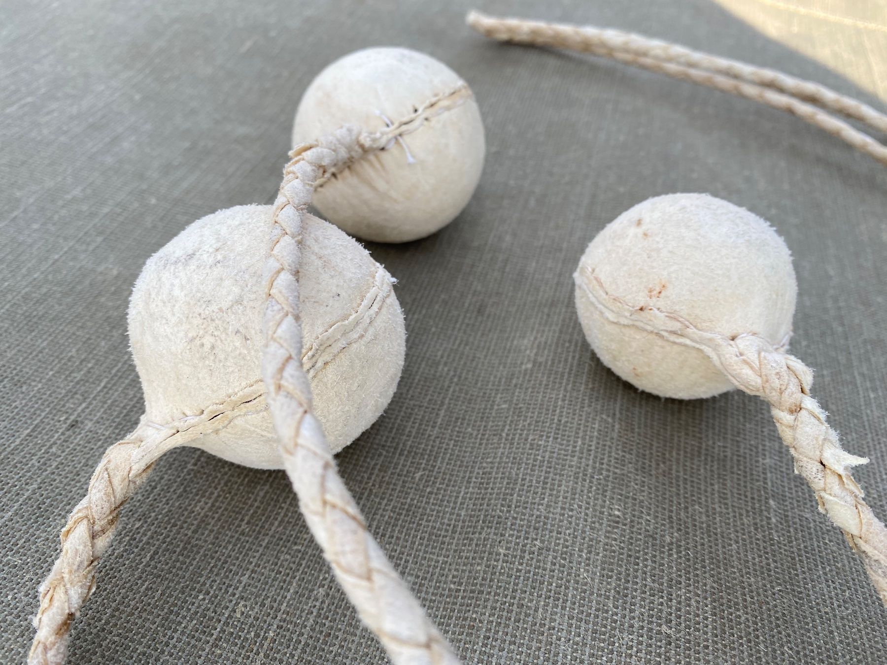 Glocken & Treicheln: schöne alte Gaucho Bola aus Argentinien – Gebraucht aus Feldbach von Fea1 6