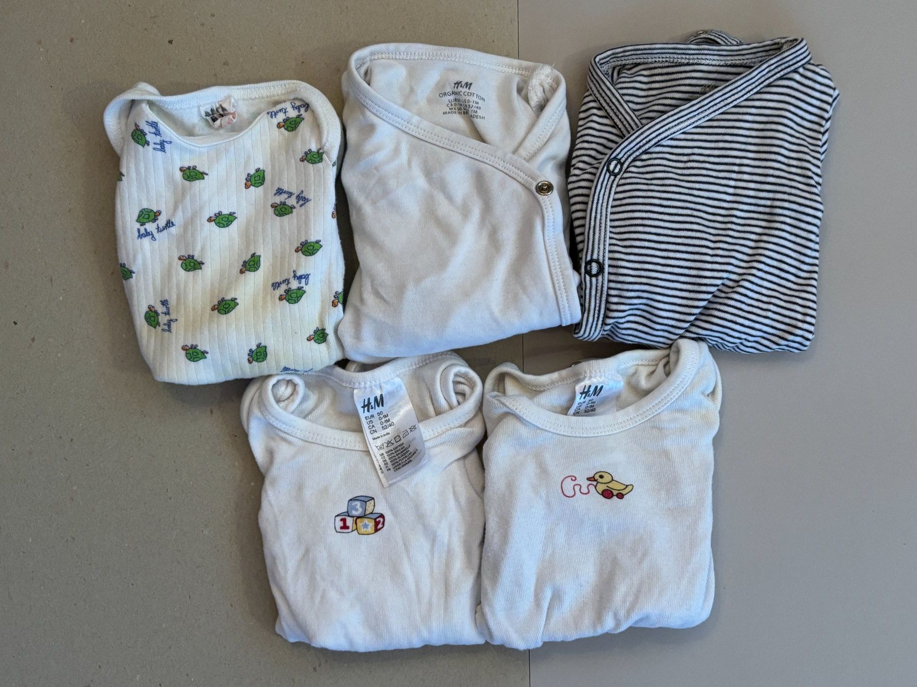 H&M Unterwäsche: 5 Bodies Gr. 50 (#01) – Gebraucht aus Englisberg von Apfelsine
