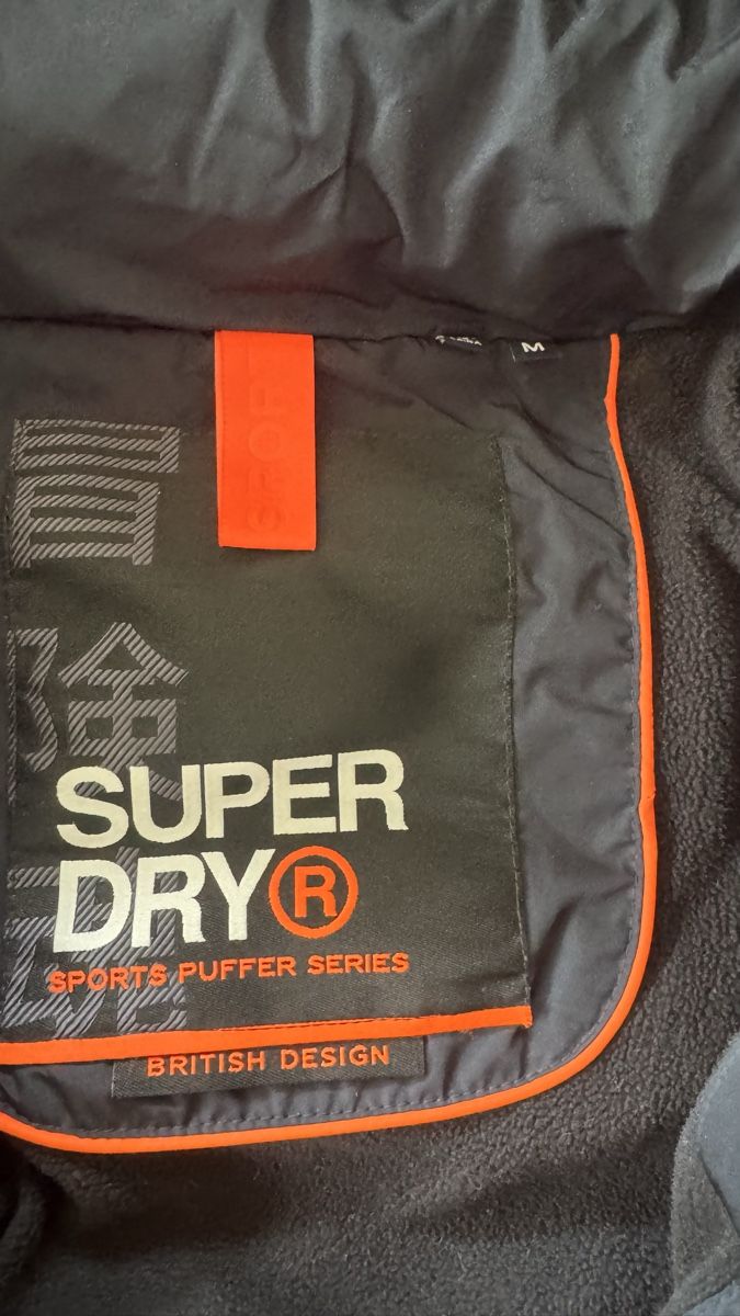 Superdry Giacche: Winterjacke Super Dry Gr.M – Usato da Moosseedorf venduto da mswalker 4