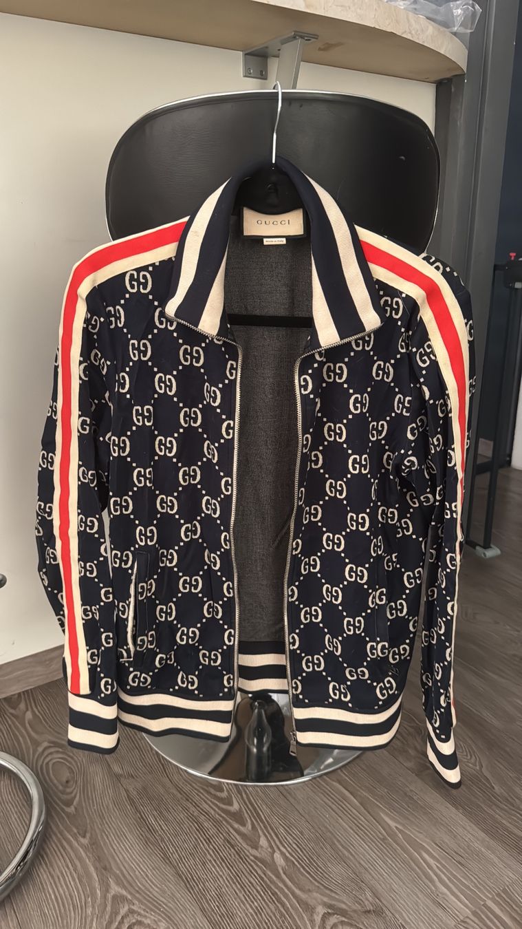 Gucci Giacche: Veste Gucci Jacquard Monogramme – Usato da Courroux venduto da Hermes282