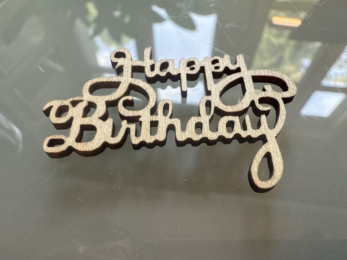 Tutte le decorazioni: Holz Happy Birthday Deko – Usato da Weiningen ZH venduto da -Adenin- 1