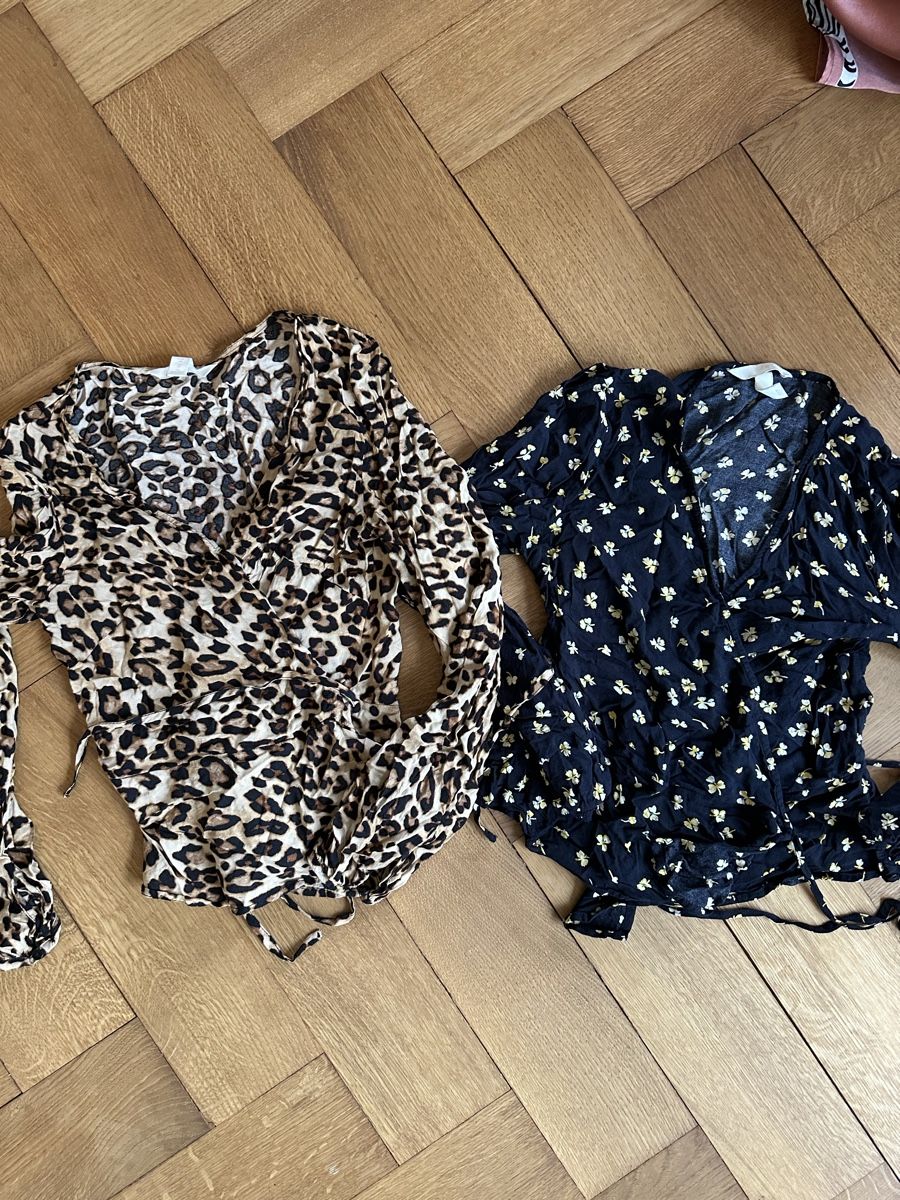 Camicette: H&M Blusen Leo und Floral – Usato da Bern venduto da Trikot-Liebe