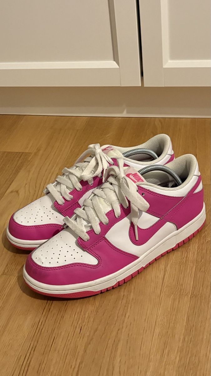 Scarpe da donna: Nike Dunk Laser Fuchsia – Nuovo (secondo la descrizione) da Winterthur venduto da kla_qn8d 1