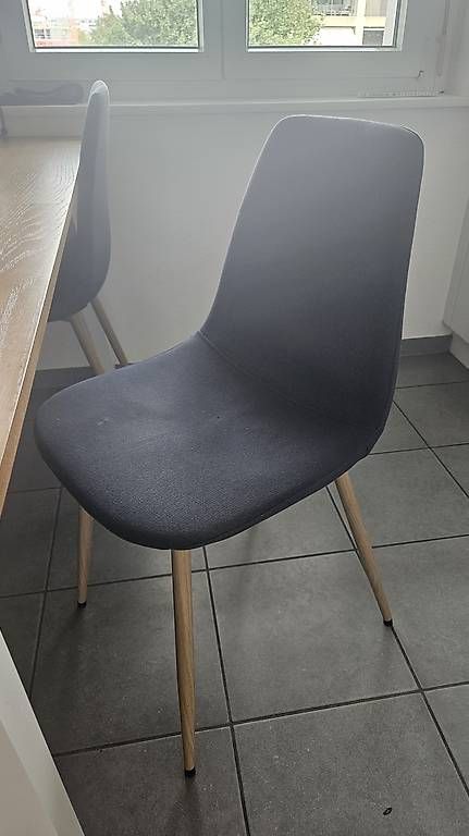 Tischset: Esstisch und 4 Stühle – Gebraucht aus Zürich von nad_7kbt 1