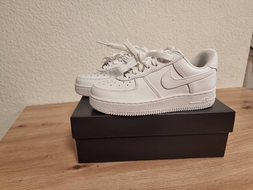 Nike Scarpe da donna: Nike Air Force 1 – Nuovo e nell'imballaggio originale da Brüttisellen venduto da zweezy