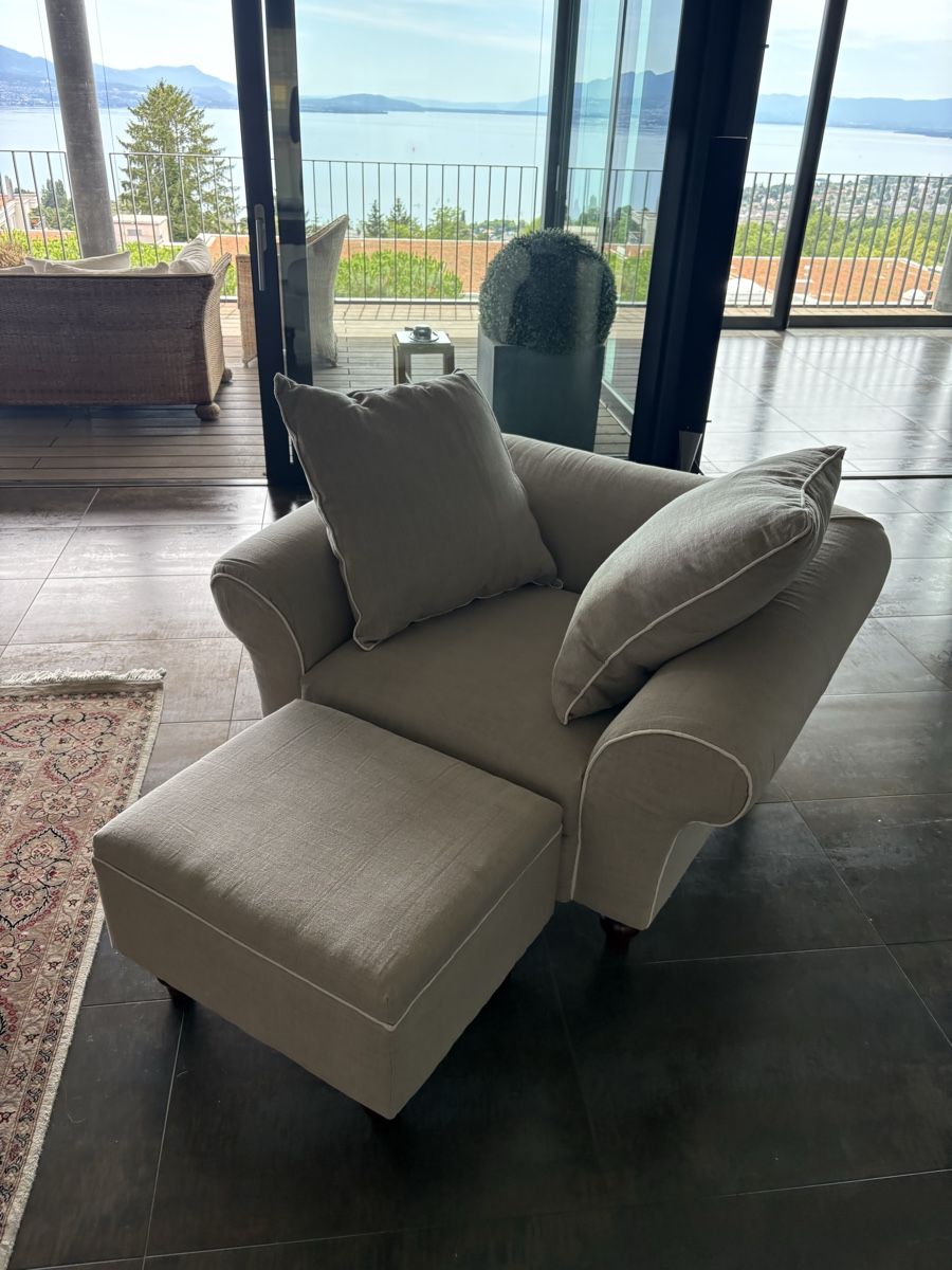 Sofas: Sofa chair – D'occasion à La Conversion par chi_td5v