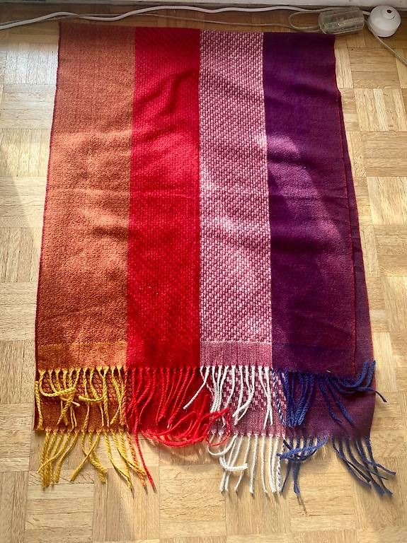 Foulard & Sciarpe: Écharpe multicolore marque La Fiancée – Nuovo (secondo la descrizione) da Neuchâtel venduto da duprazs 1