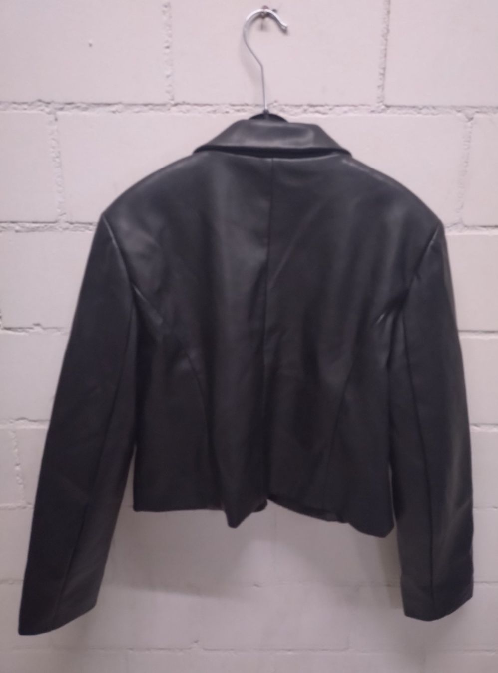 Only Giacche: Only Kunstleder Jacke, Schwarz, Gr. M – Usato da hombrechtikon venduto da Marijo 1