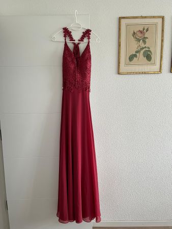 Abendkleid Grösse 36 - Farbe Himbeere