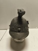Antiker Helm mit Rosshaar und Verzierungen (bia3)