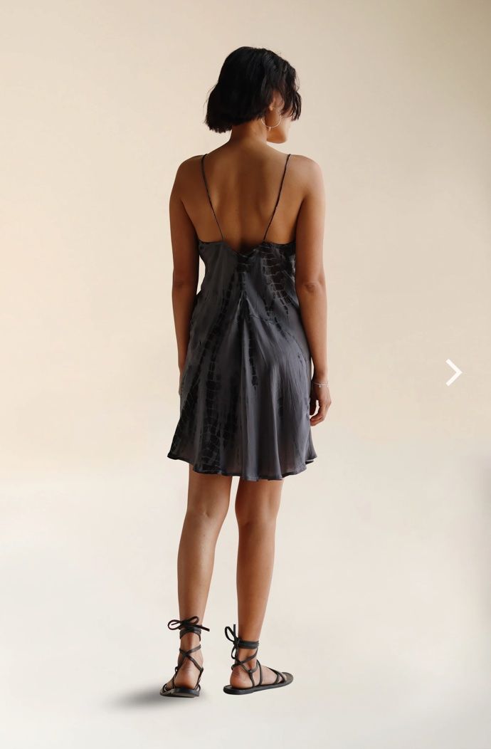Robes: Zoe Mini, Satinkleid, Satin Cupro Fara – Neuf avec emballage d'origine à Zürich par Allegra_Stucki 4